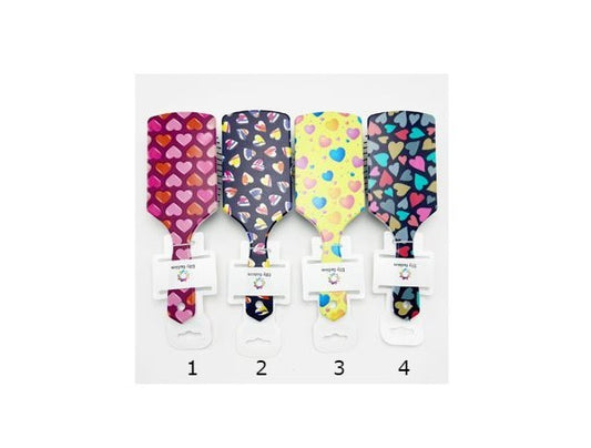 Cepillo Cuadrado con Estampado Corazón.